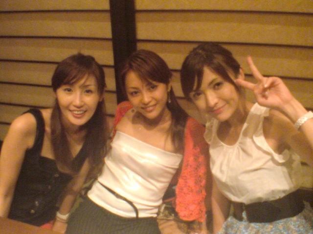 http://www.kurodaaimi.com/blog/20090818014445%5B1%5D.JPG